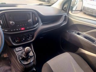 Κλούβα Fiat 2017 Doblo 1.3 M-Jet με πλαινη και χειροκίνητο σαζμαν-thumb-7