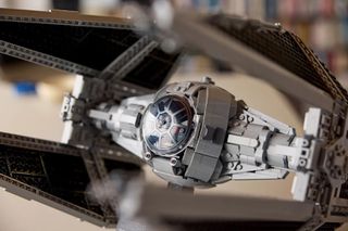 LEGO STAR WARS 75382 TIE Interceptor-thumb-1