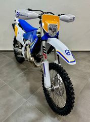 Husqvarna TE 300 2025 HERITAGE-thumb-3