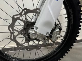 Husqvarna TE 300 2025 HERITAGE-thumb-7