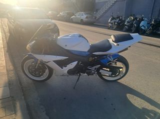 Yamaha YZF-R1 2003-thumb-2
