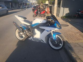 Yamaha YZF-R1 2003-thumb-5