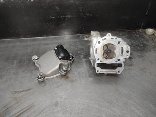 ΚΕΦΑΛΗ & ΚΑΠΑΚΙ PIAGGIO BEVERLY 250 (ΛΕΙΠΟΥΝ ΒΑΛΒΙΔΕΣ ΕΙΣΑΓΩΓΗΣ)-thumb-1
