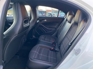 Mercedes-Benz A 180 2016 URBAN FACELIFT-thumb-18