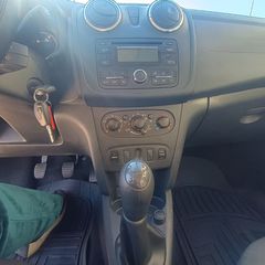 Dacia Sandero 2016-thumb-16