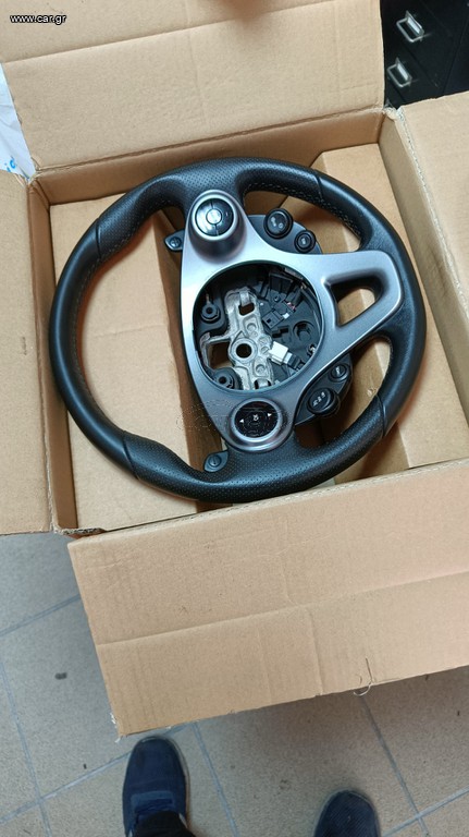 Τιμόνι F1, BRABUS, με χειριστήρια ηχου, cruise control,ταχυτήτων , δερμάτινο , σαν καινούργιο.