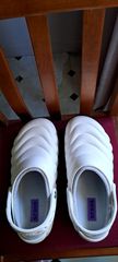 Σαμπο Crocs!