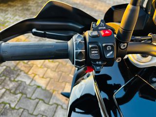 Bmw S 1000 XR 2022 TRIPLE BLACK ΣΕ ΚΑΤΑΣΤΑΣΗ ΒΙΤΡΙΝΑΣ-thumb-33