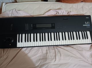 ΣΥΝΘΕΣΑΪΖΕΡ KORG M1