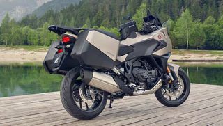 Honda NT 1100 2026 NT1100 ΜΕ ΠΛΑΙΝΕΣ ΒΑΛΙΤΣΕΣ - DERAM DEAL - ΠΡΟΣΦΟΡΑ