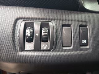 Renault Clio 2014 1.5 dci /grand tour /navi / clima / cruise / start stop/ led-thumb-11