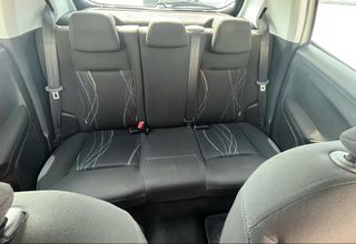 Peugeot 208 2015-thumb-8