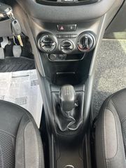 Peugeot 208 2015-thumb-11