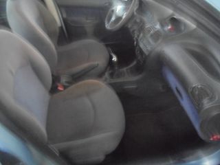 Peugeot 206 2004-thumb-6