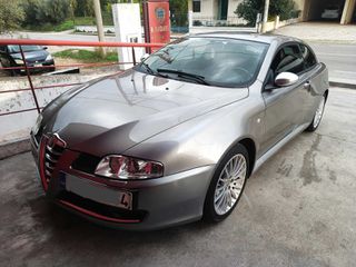 Alfa Romeo GT 2008 2.0 16V JTS 16V DISTINCTIVE