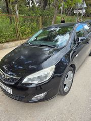 Opel Astra 2011-thumb-4