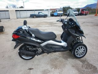 Piaggio MP3 300 LT 2011