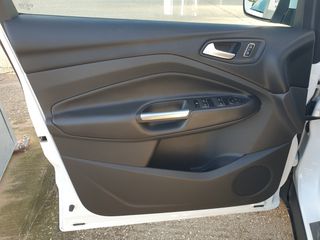 Ford Kuga 2014 Titanium-thumb-16