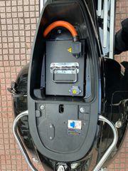 Emoov EV4000w Vespa 2024-thumb-8