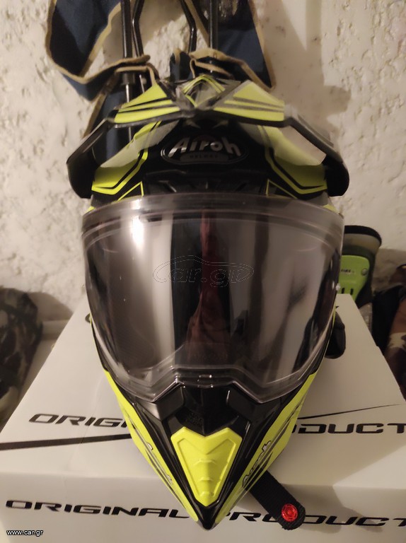 Airoh commander carbon