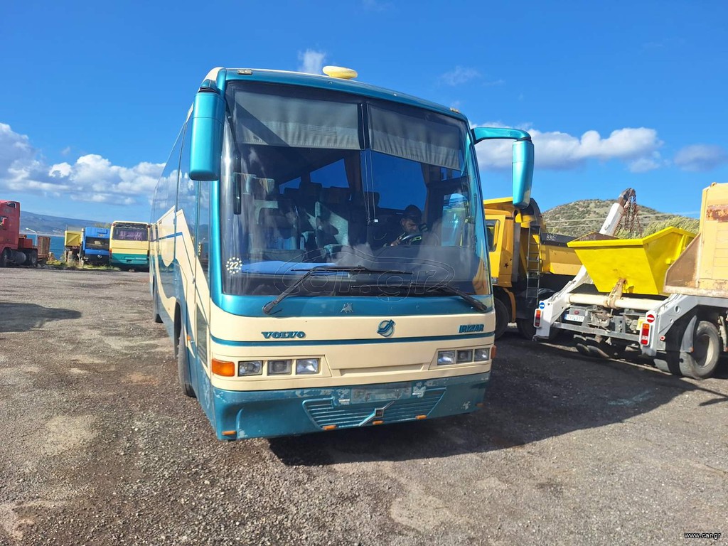 Volvo 1990 F12