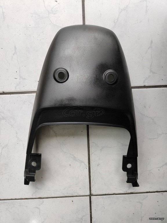 Honda transalp 650 μεσαιο κομματι ουρας (αβαφο)