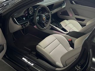 Porsche 911 2021 992 Turbo S Cabrio Sport Design Full Option-thumb-21