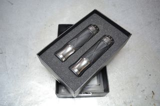 Χειρολαβές Xinli Universal XL- 276 Titanium