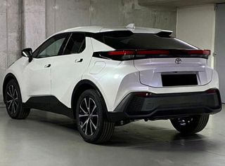 Toyota C-HR  2024-thumb-2