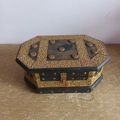 Vintage ξυλινη κοσμηματοθήκη 20x13x9  εκ