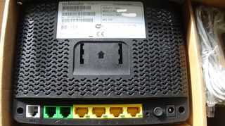 Router Technicolor TG788v v3-thumb-4