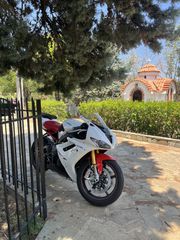Triumph Daytona 675 2011 Daytona 675 R