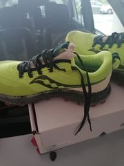 Saucony endorphin carbon trail-thumb-2