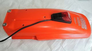 NOS,OEM,Honda XR350R,XR500R Πίσω φτερό κομπλε