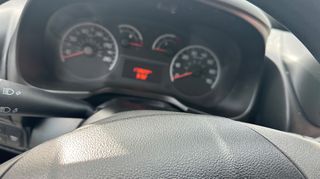 Fiat Fiorino 2012-thumb-8