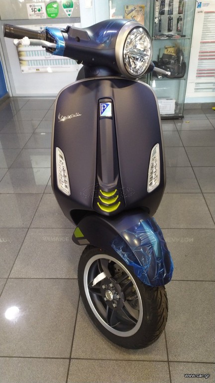 Vespa Primavera 2025 tech