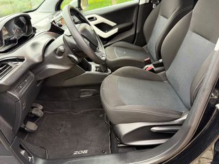 Peugeot 208 2018 1.2 PURETECH 68 LIKE-thumb-47
