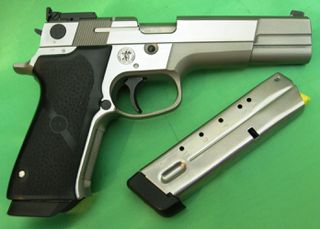 SMITH & WESSON PERFORMANCE CENTER TARGET CHAMPION  .40 S&W-thumb-1