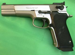 SMITH & WESSON PERFORMANCE CENTER TARGET CHAMPION  .40 S&W-thumb-5
