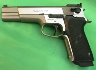 SMITH & WESSON PERFORMANCE CENTER TARGET CHAMPION  .40 S&W-thumb-6