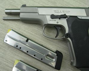 SMITH & WESSON PERFORMANCE CENTER TARGET CHAMPION  .40 S&W-thumb-43