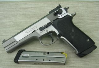 SMITH & WESSON PERFORMANCE CENTER TARGET CHAMPION  .40 S&W-thumb-23