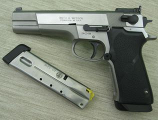SMITH & WESSON PERFORMANCE CENTER TARGET CHAMPION  .40 S&W-thumb-24