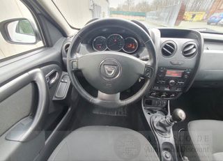 Dacia Duster 2016-thumb-6