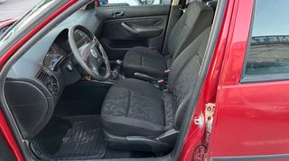 Volkswagen Bora 2000 1.6 102hp-thumb-12
