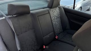 Volkswagen Bora 2000 1.6 102hp-thumb-17