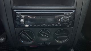 Volkswagen Bora 2000 1.6 102hp-thumb-26