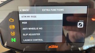 KTM 890 Duke R 2023 Σύν Προαιρετικό Εξτρα Εξοπλισμό πρός 3,000 Ευρώ-thumb-9