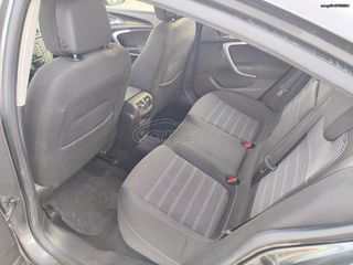 Opel Insignia 2011-thumb-13
