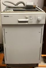 ΠΛΥΝΤΗΡΙΟ ΠΙΑΤΩΝ MIELE 45cm